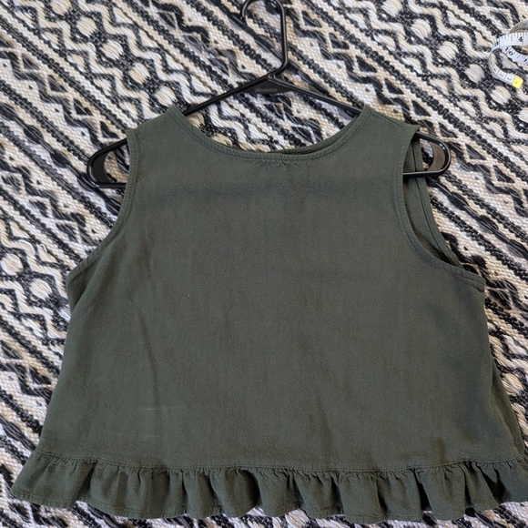 Amazon Green Ruffled Tank Top - Picture 3 of 9